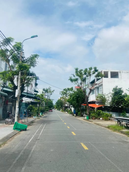 Đất Đà Nẵng kẹp giữa công viên, hướng Đông Bắc mát rượi, giá hời 5,75 tỷ