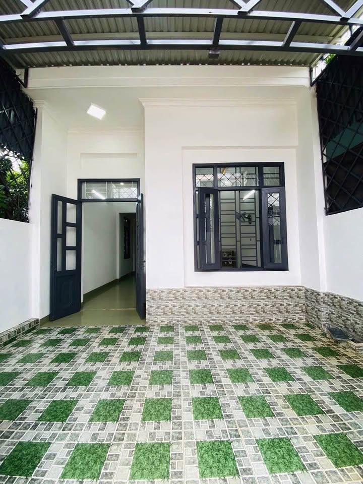 Siêu phẩm nhà cấp 4 vừa hoàn thiện, tọa lạc ngay mặt tiền đường A10 sầm uất