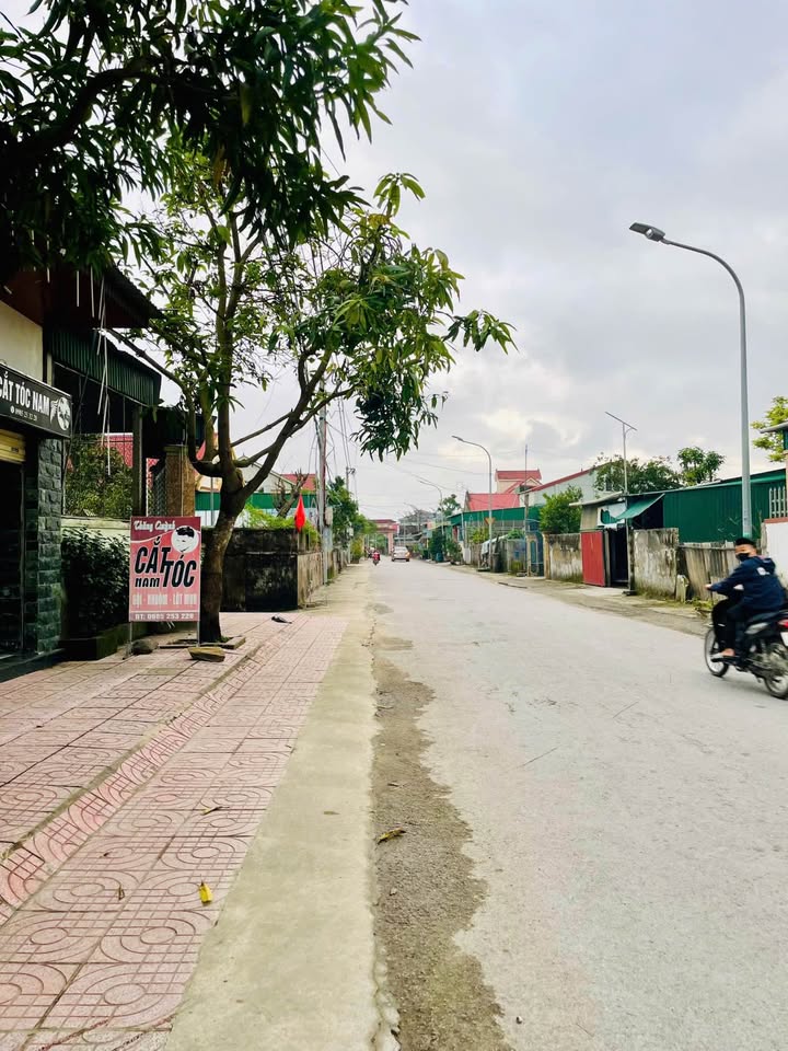 Bán đất vuông vắn 95m2, nở hậu, hướng Tây Bắc, gần trung tâm thành phố Vinh