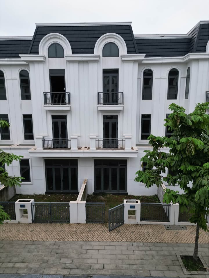 Crown Villas Thái Nguyên, ô đất vàng 120m2, sổ đỏ sẵn sàng