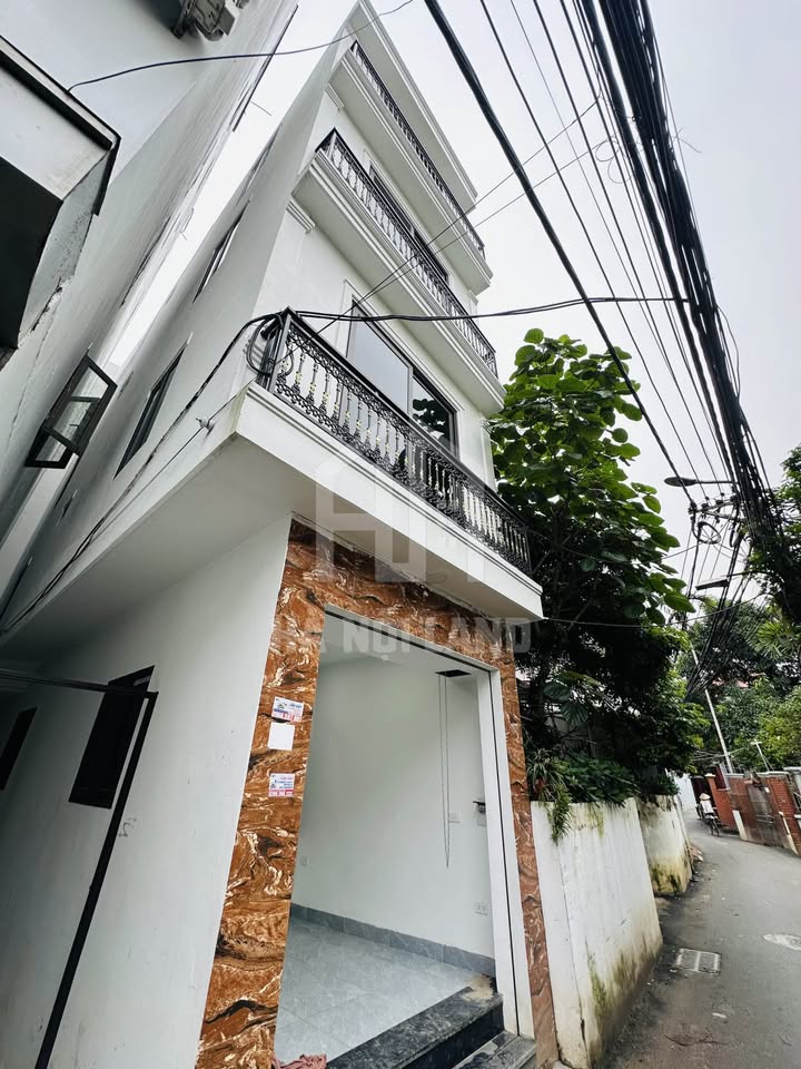 Nhà Trịnh Văn Bô, 5,45 tỷ, 5 tầng full nội thất, ô tô đỗ cửa