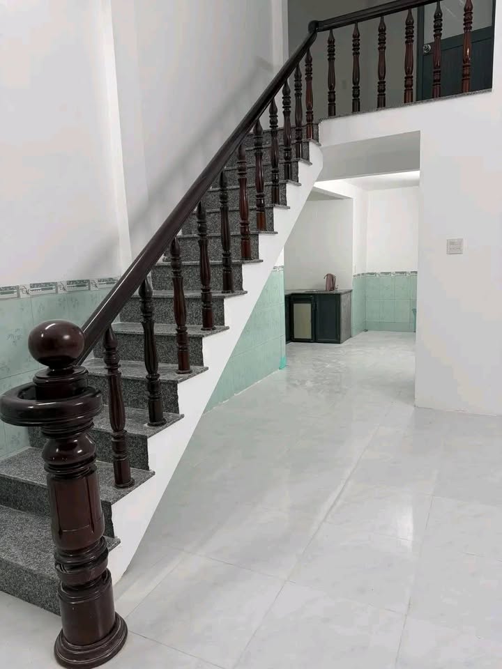 Nhà mê lửng mới xây, 2 phòng ngủ, 54m2 tại Trần Hưng Đạo, Quy Nhơn