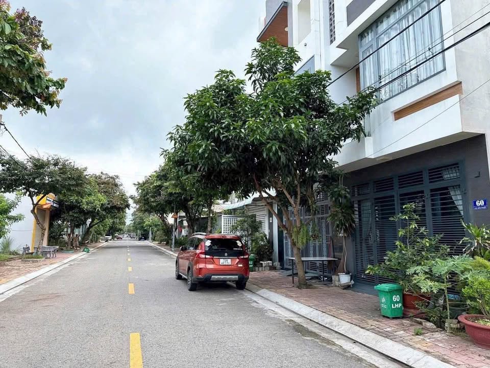 Cần bán gấp lô đất mặt tiền đường Lưu Hữu Phước, phường Long Tâm