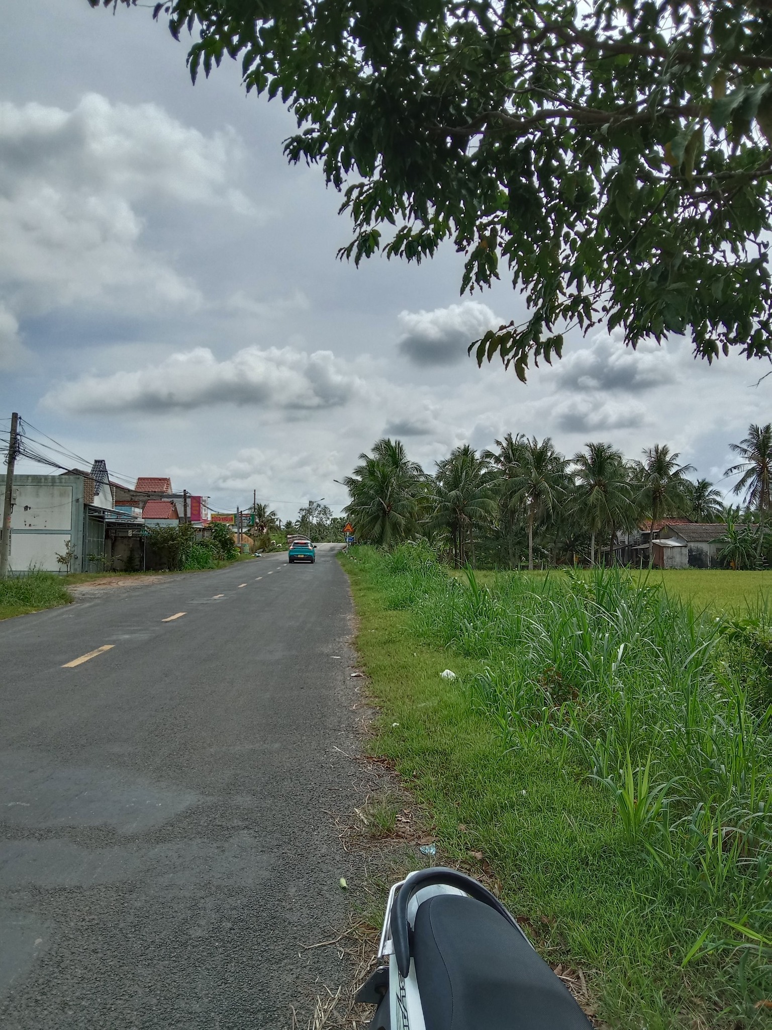 Bán gấp 1100m2 đất ruộng mặt tiền 8,5m tại Vĩnh Long, giá 950 triệu