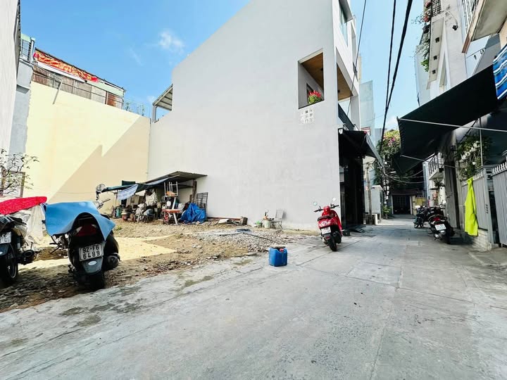 Đất kiệt 4m sau lưng mặt tiền đường lớn, giá siêu mềm