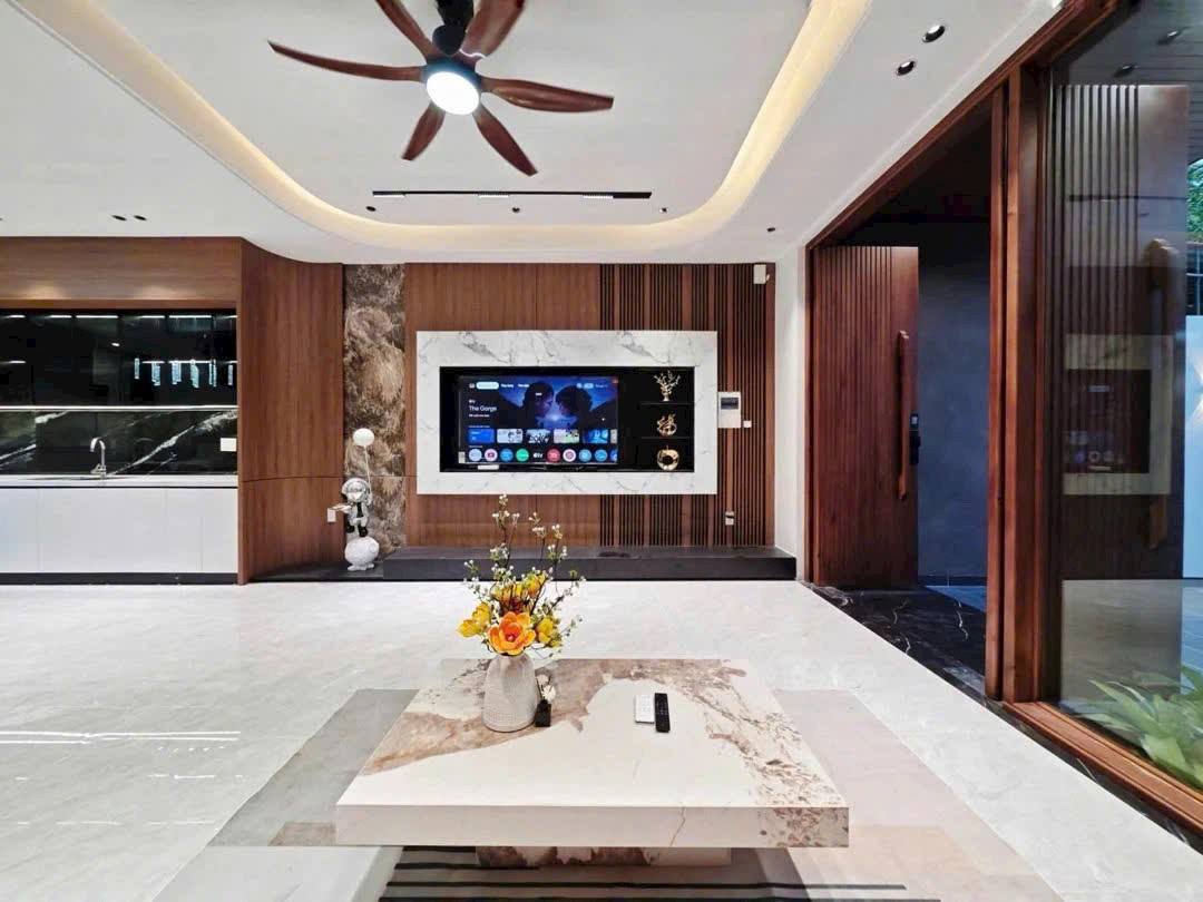 Nhà 3 tầng Võ Quảng, Đà Nẵng - Full nội thất, sân đậu ô tô