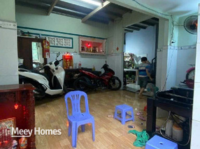 Nhà 2 tầng, 3 ngủ, cách mặt tiền chỉ 1 căn, gần cầu Tỉnh Lộ 10, ngang 6m, giá 3 tỷ