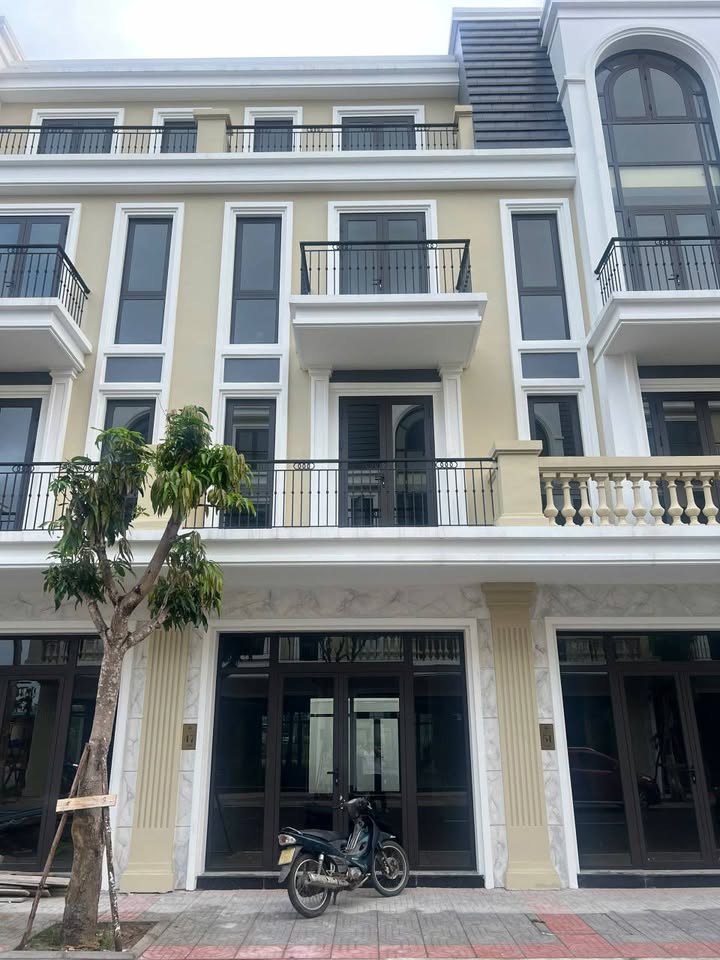 Liền kề Golden Point 67,5m² mặt tiền 4,5m, đối diện công viên, giá sốc 6,8 tỷ