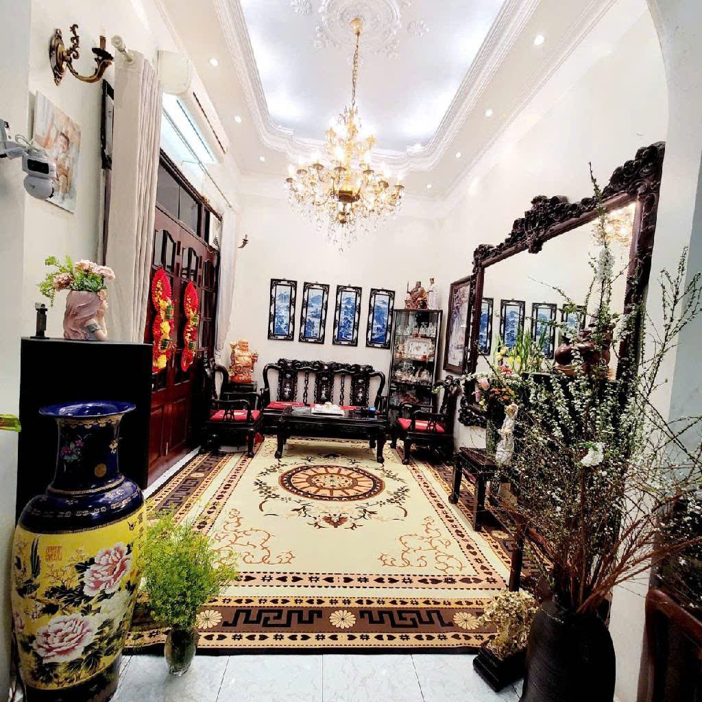 Nhà Xã Đàn 40m2 mặt tiền 11m, view hồ, hàng xóm tinh hoa, giá 13,8 tỷ, sổ đỏ cất két, pháp lý sạch