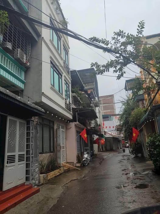 Chào mừng quý khách đến với ngôi nhà cấp 4 ấm cúng tọa lạc tại ngõ Gốc Gạo