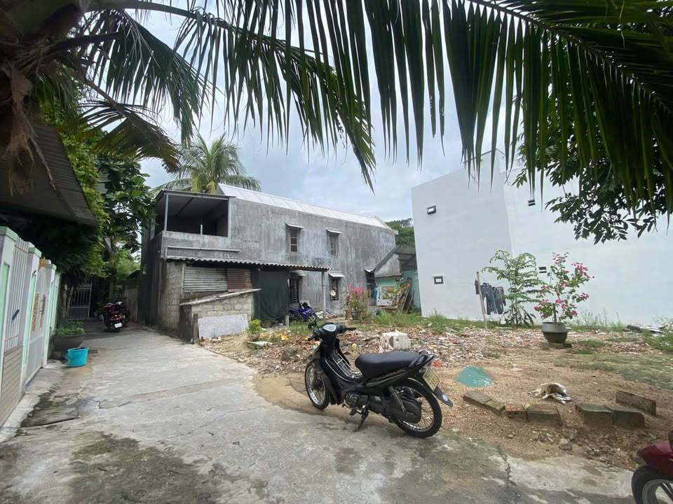 Bán đất kiệt ô tô Nguyễn Khoa Chiêm, Thừa Thiên Huế - 53.5m2, hướng Nam mát mẻ