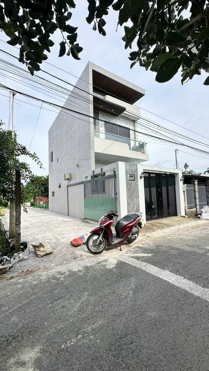 Nhà góc 2 mặt tiền tọa lạc tại đường Đinh Công Chánh, phường Long Tuyền, thành phố Cần Thơ