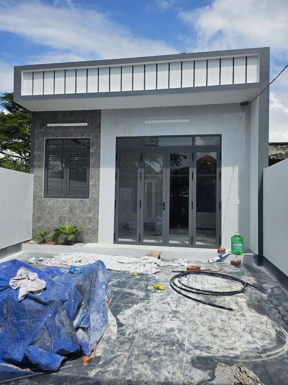 Nhà cấp 4 ọa lạc trên nhánh đường Bùi Công Minh, thị trấn Long Điền