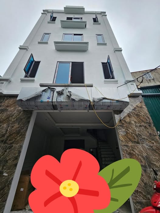 Nhà 35m², 5 tầng, 4 phòng ngủ, ngõ ô tô gần phố Sa Đôi hàng xóm biệt thự xịn sò