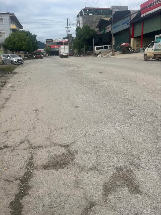 Bán đất 200m2 mặt đường lớn, khu phân lô biệt thự, Cao Bằng