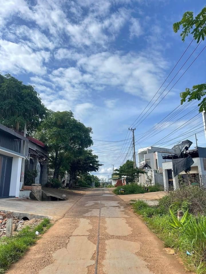 Đất Phùng Hưng, mặt tiền rộng rãi, khu cán bộ an ninh, giá 2,65 tỷ/lô!