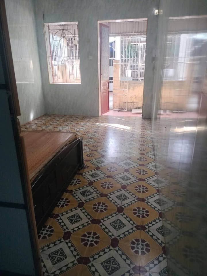 Đất vàng Trần Lãm tặng nhà 1.5 tầng, ngõ ô tô rộng 4m, giá 2 tỷ nhỉnh