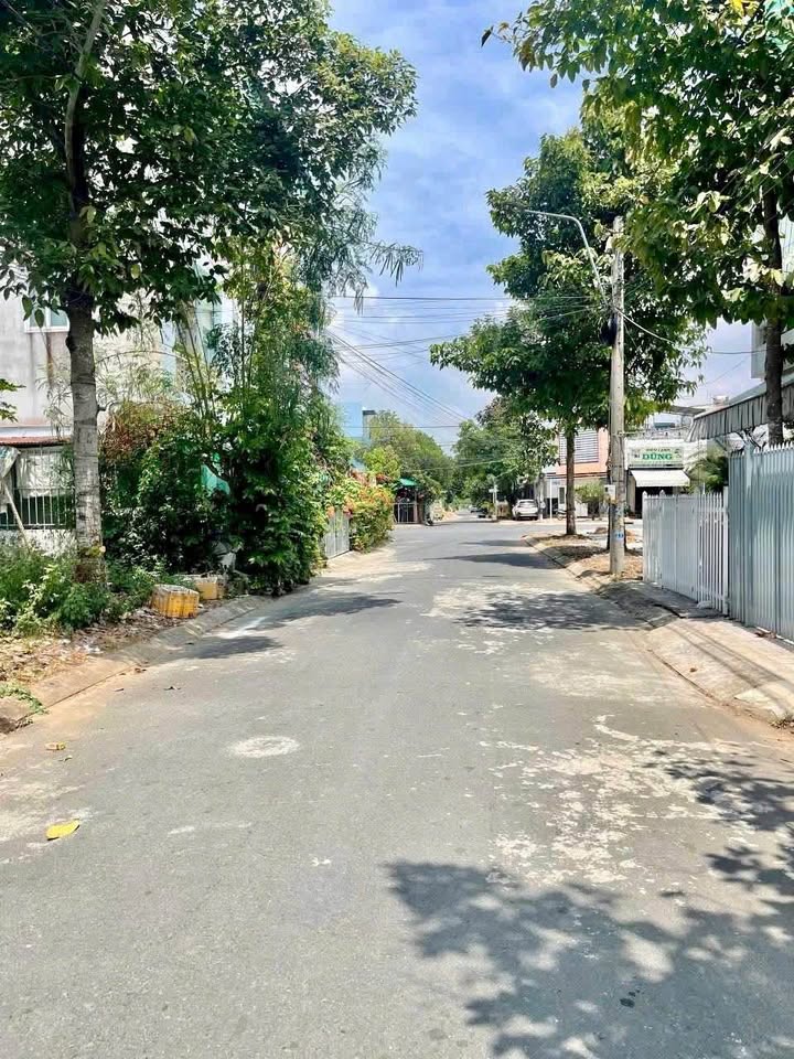 Bán nền Long Xuyên 80m² hướng Tây, giá 1,8 tỷ, xây nhà hay kinh doanh, tùy bạn