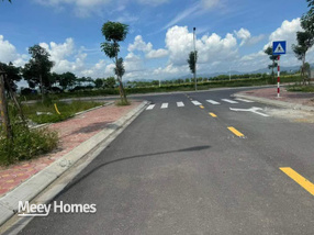 Liền kề Mạ Cú vị trí vàng, giá sập sàn