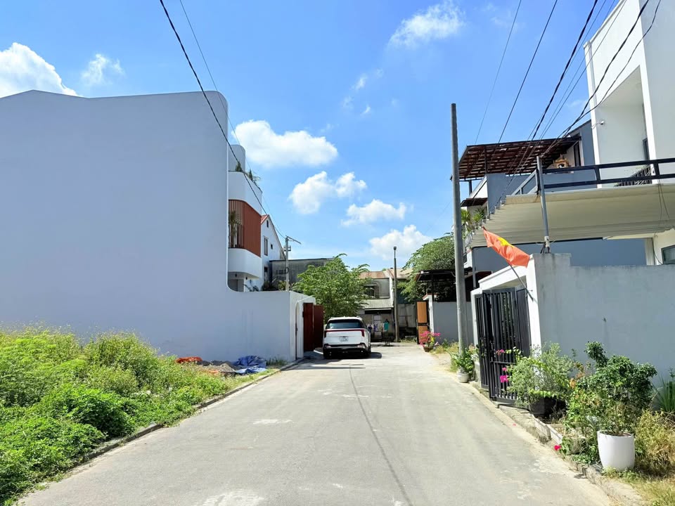 Đất vàng Kim Long, ần trường, chợ, khu biệt thự