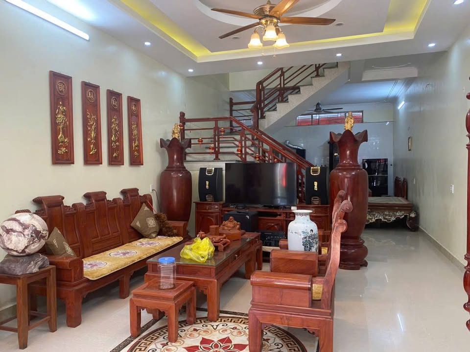 Nhà 3.5 tầng 72m2 mặt tiền 5m khu N18 Cao Lộc – chỉ 4 tỷ, tặng full nội thất