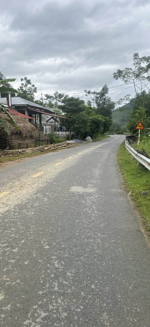 Đất Vĩnh Phúc 4300m2 2 mặt tiền, bám nhựa, giá vài trăm triệu, cơ hội đầu tư không thể bỏ lỡ