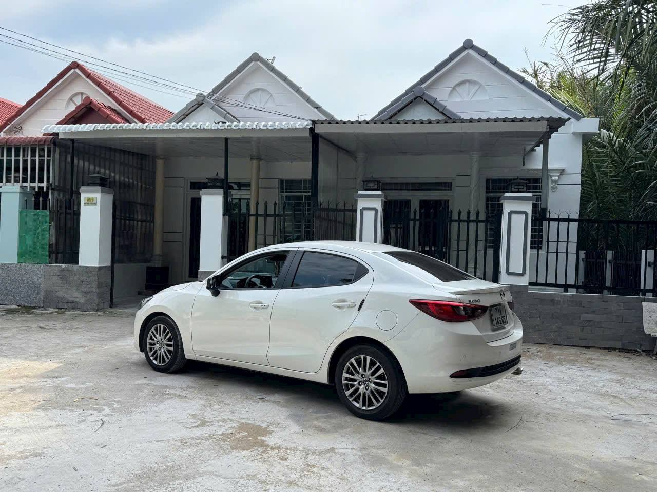 Nhà mới tinh tươm, sổ đỏ thổ cư, gần sông mát lành tại Phú Khương