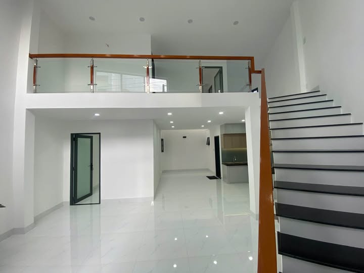 Nhà cấp 4 gác đúc mới toanh, 62m2, mặt tiền 4,5m, giá 2,3 tỷ tại Tuy Hòa