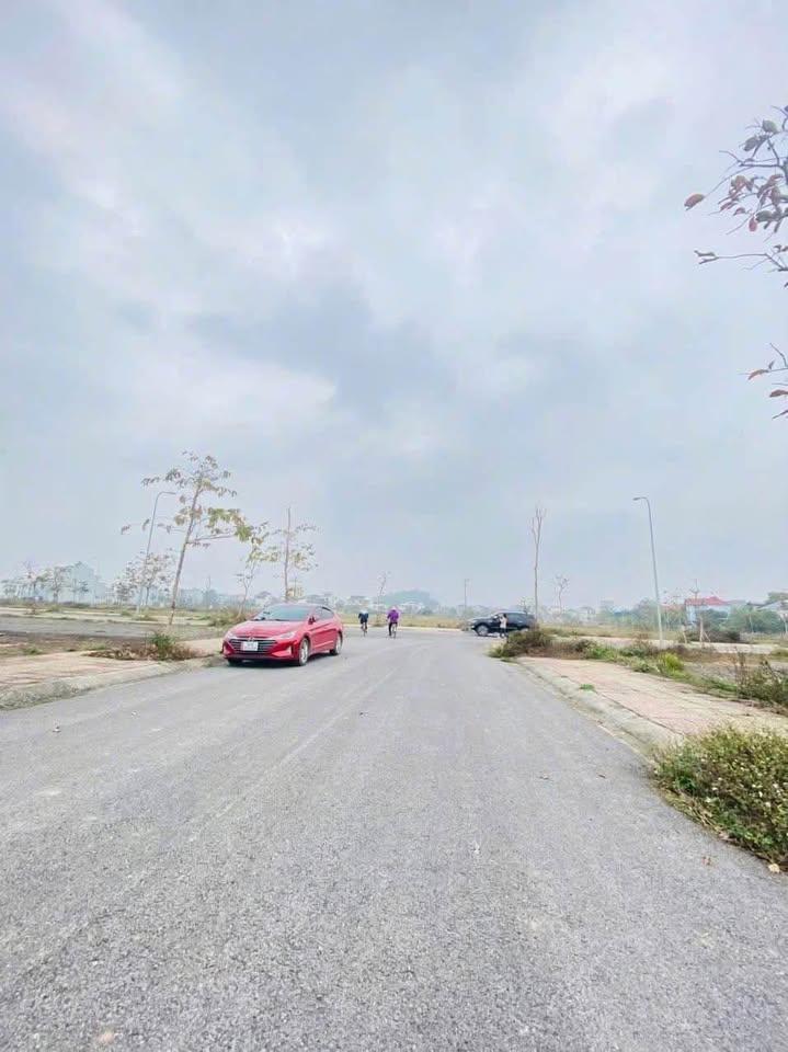 Đất vàng khu đô thị Nam Vĩnh Yên, view công viên, sẵn sổ đỏ, giá hời