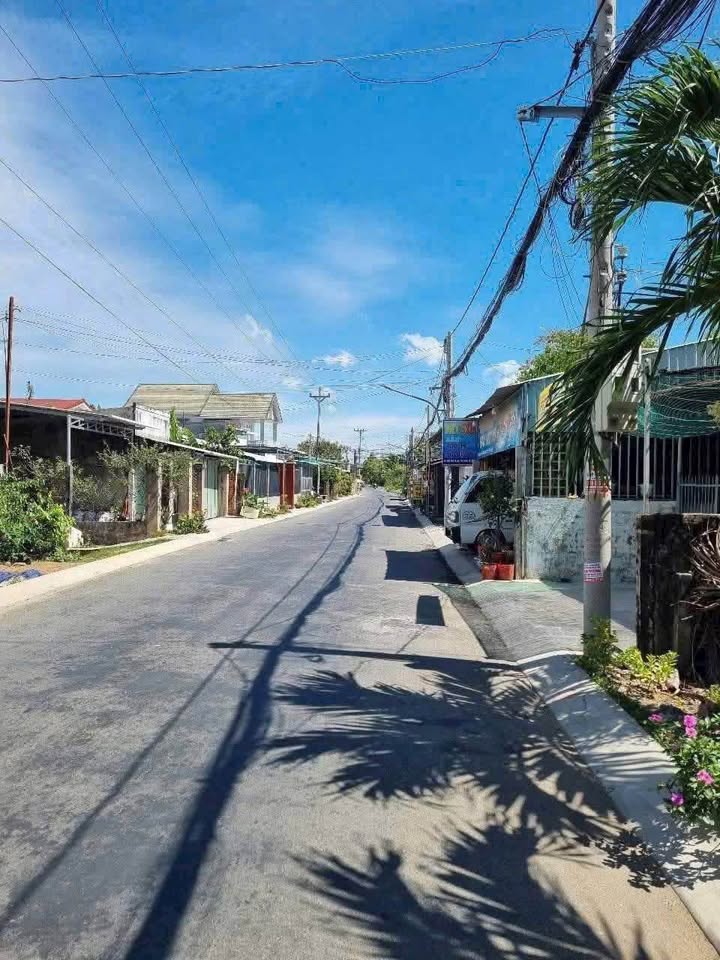 Nhà mặt tiền kinh doanh 375m², cơ hội vàng tại Bến Tre