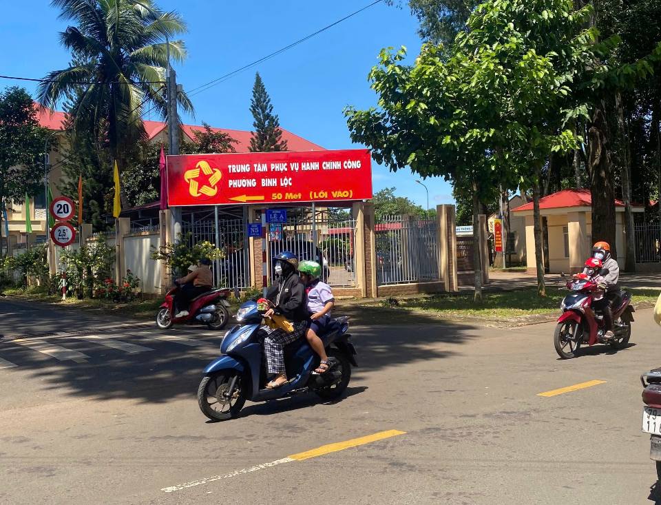 Đất Bình Lộc 600 triệu có ngay mặt nhựa, tiện ích đầy đủ, sổ riêng bao đẹp