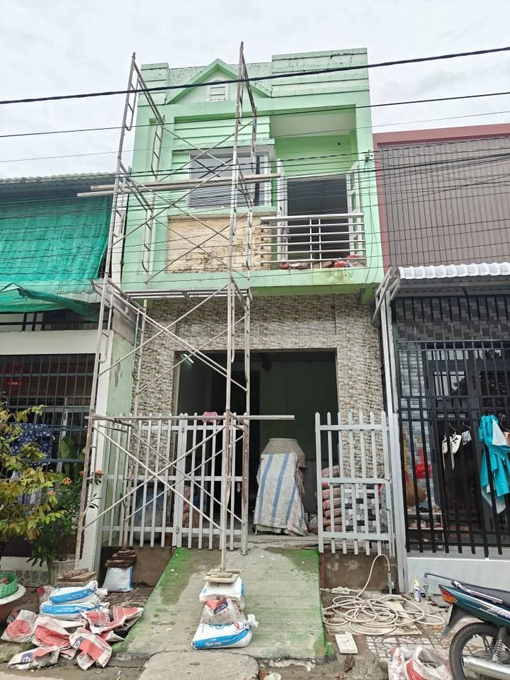 Bán nhà Licogi, đường Nguyễn Vĩnh Nghiệp, thành phố Cà Mau, diện tích 4m x 15m, 1 trệt 1 lửng, giá 1,55 tỷ