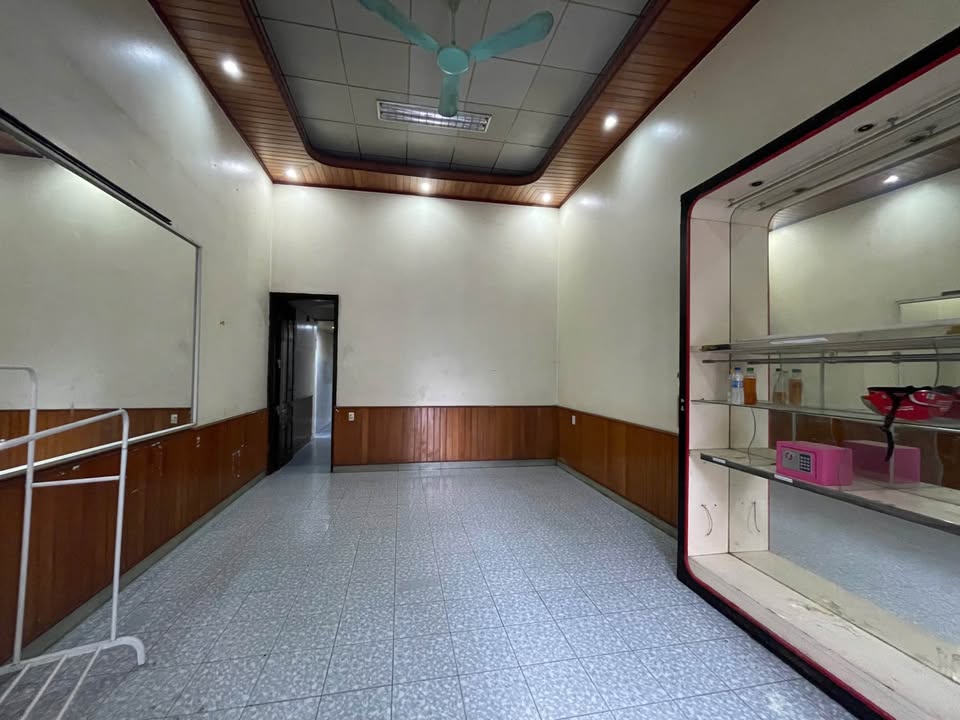 Nhà 2,5 tầng trung tâm Hoàng Văn Thụ - Cốc Lếu, Lào Cai, 3,3 tỷ