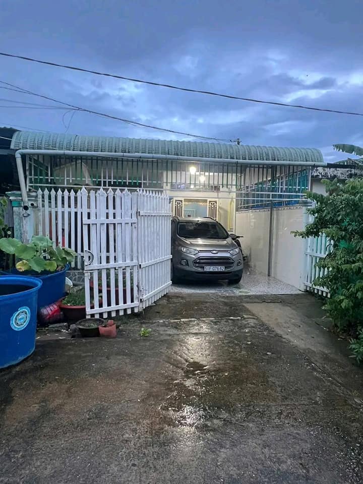 Nhà trệt Làng Điện Lực, Sóc Trăng 6x17.6m, hướng Đông Bắc, tặng nội thất