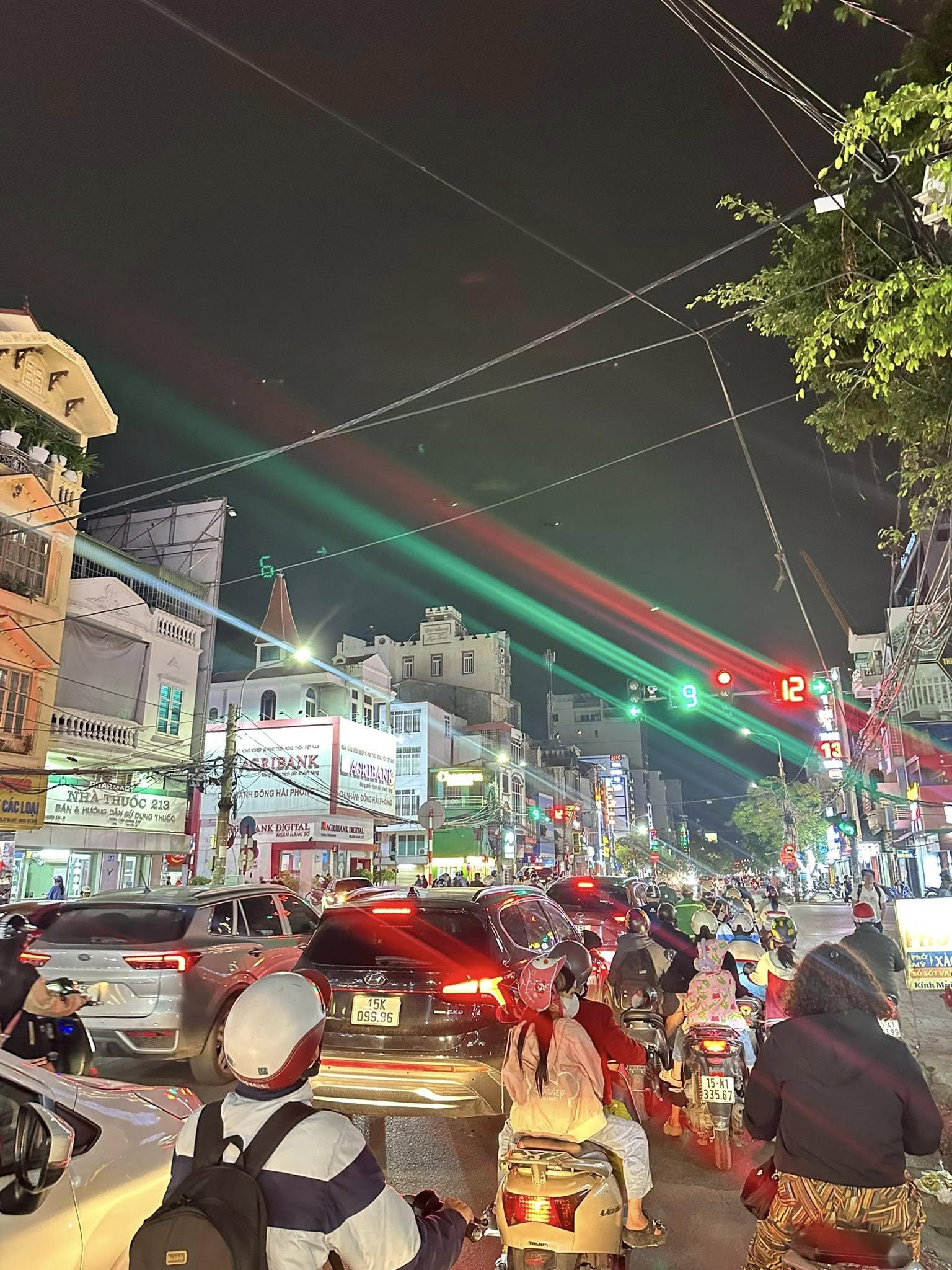 Nhà 3 tầng mặt đường Trần Nguyên Hãn kinh doanh sầm uất, giá hời