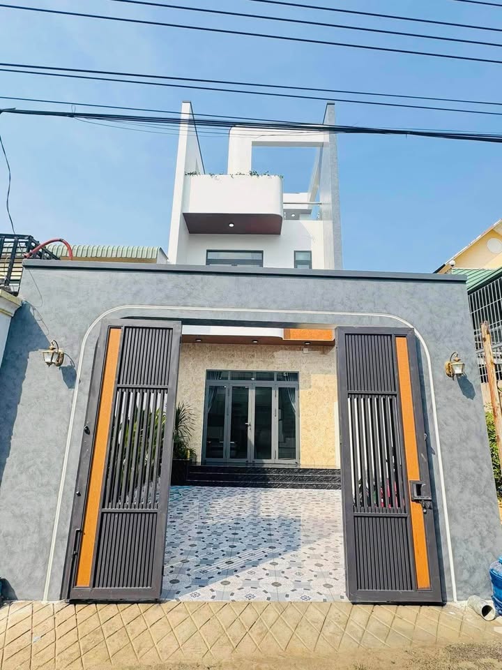 Nhà mặt tiền kinh doanh Đồng Khởi, Biên Hòa ổ hồng riêng, full thổ cư