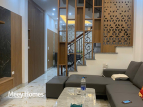 Nhà 5 tầng đẹp như mơ, ô tô đỗ cửa, giá hời choáng váng