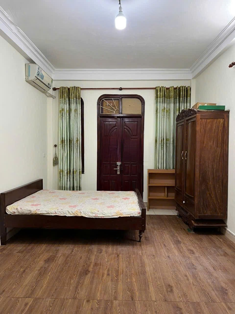 Cho thuê nhà 35m², 4 tầng, 3 phòng ngủ đủ nội thất tại Tam Trinh, Hoàng Mai