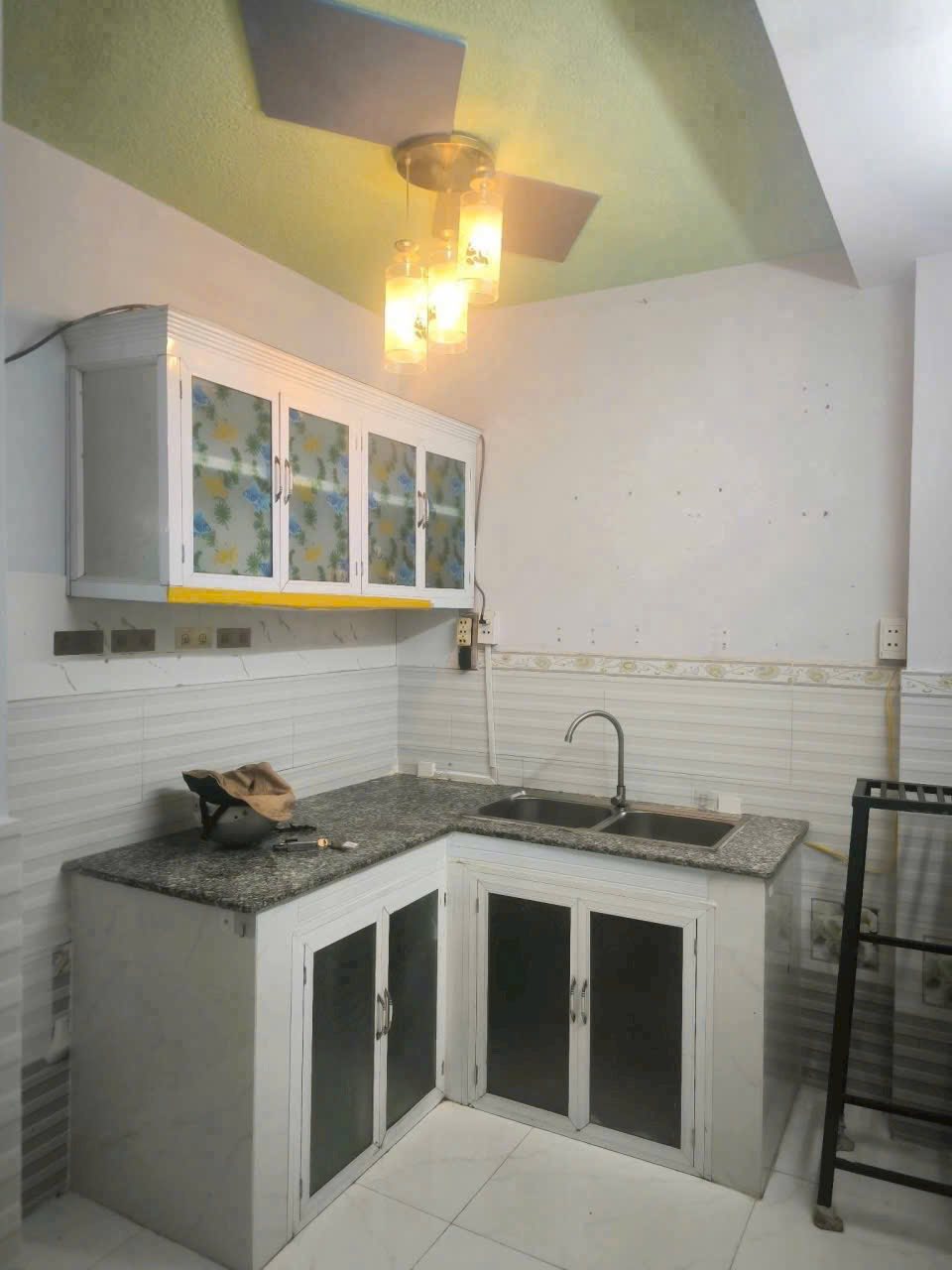 Cho thuê nhà 3 tầng, 3 phòng ngủ, hẻm 4m tại Tân Thới Hiệp, Quận 12