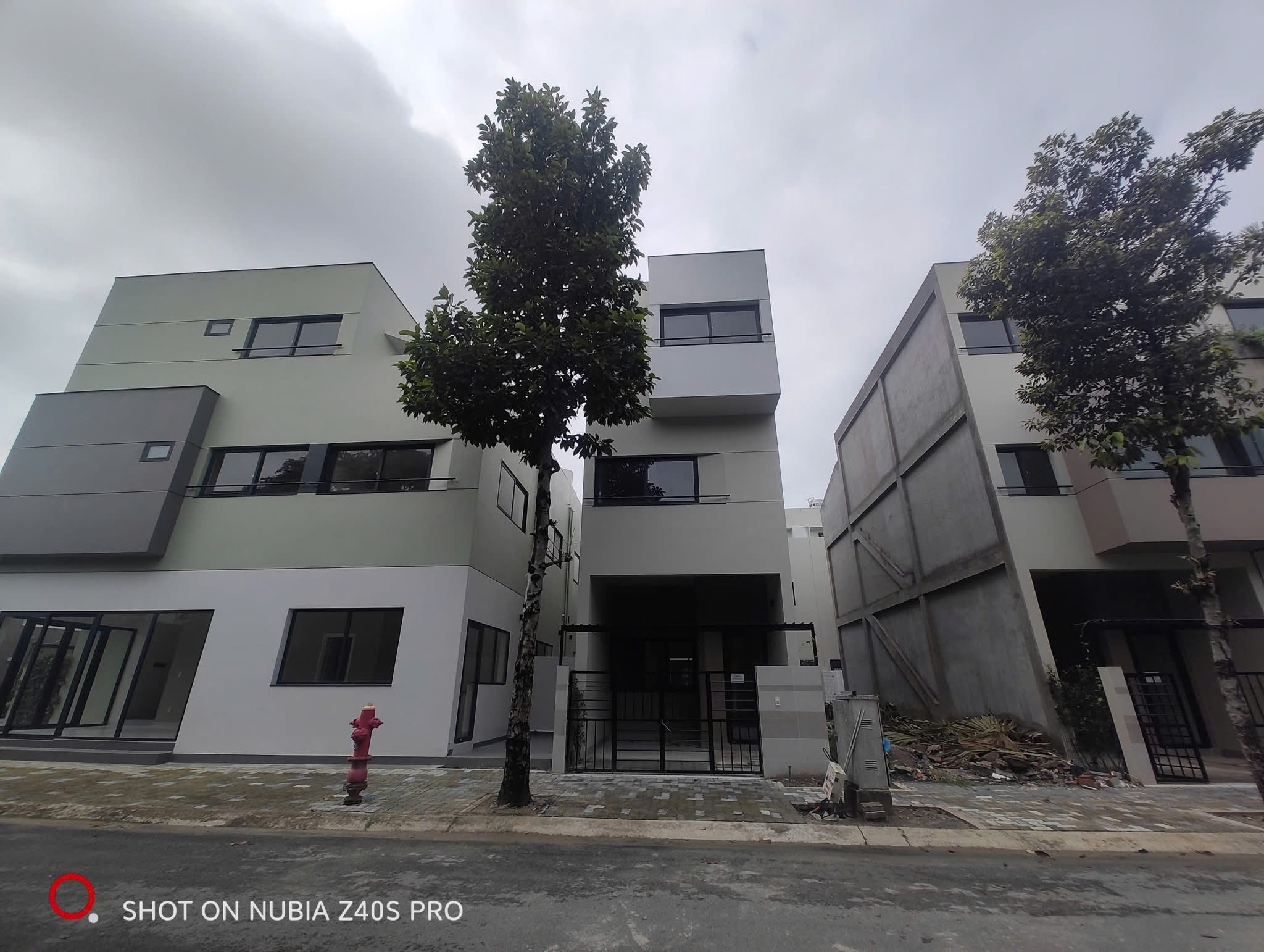 Siêu phẩm nhà phố trung tâm Bình Dương, sổ hồng riêng, hoàn công đủ