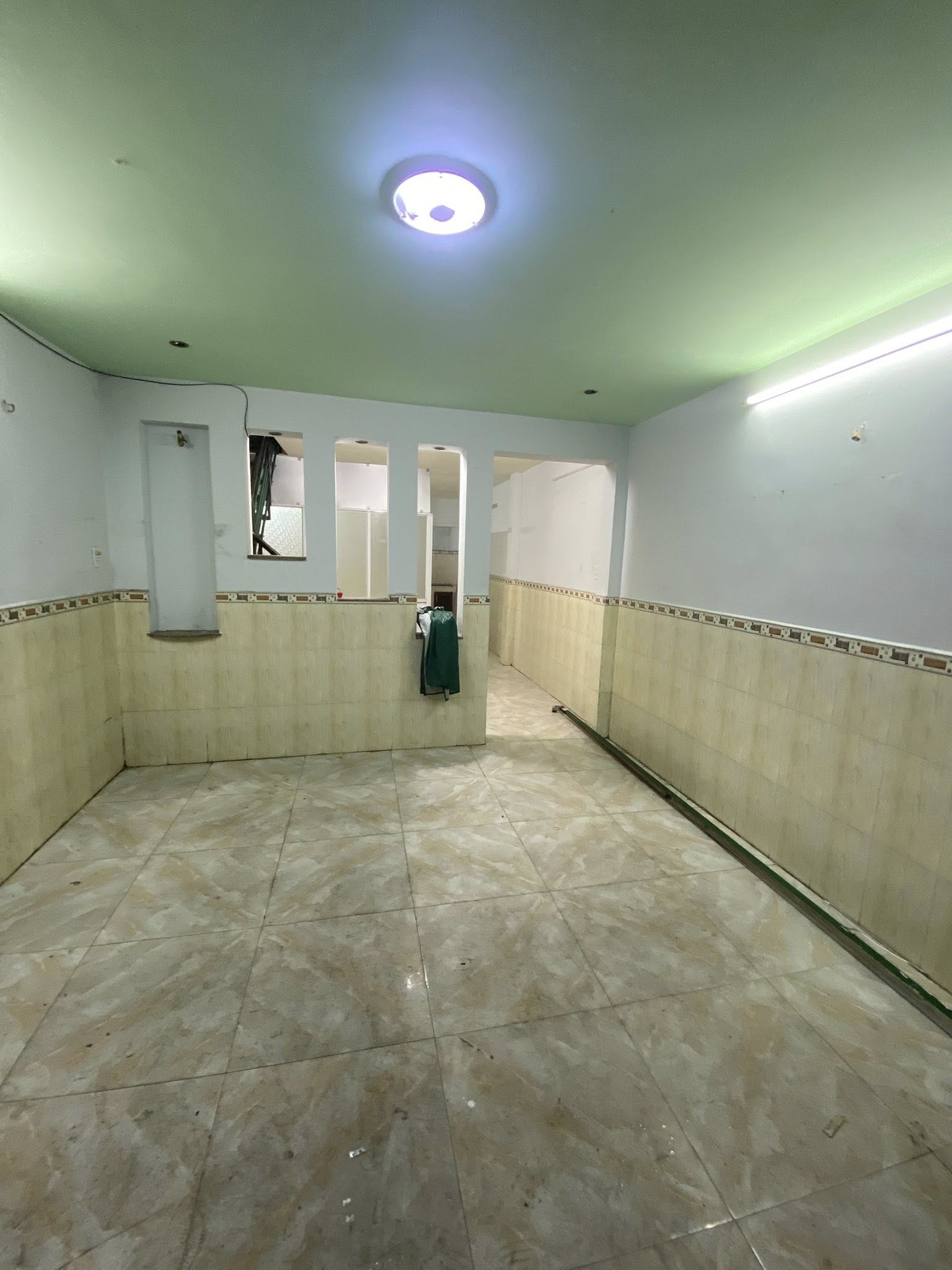 Cho thuê nhà 3 phòng ngut, 4m x 14m, Phan Văn Trị, Bình Thạnh 10 triệu/tháng