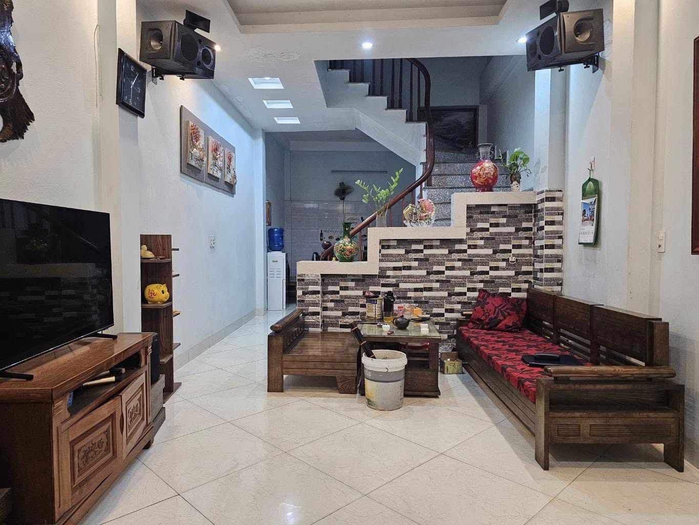 Nhà 3 tầng Du Nội, Đông Anh, ở hậu đón lộc, giá chỉ 5,7 tỷ