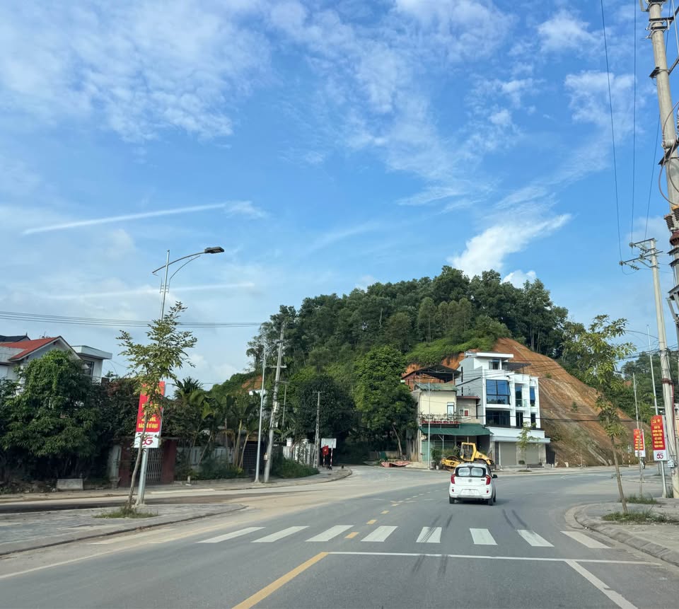 Bán đất lõi Thành phố Yên Bái 81m2 vuông vắn, hướng Đông, giá 1.2 tỷ