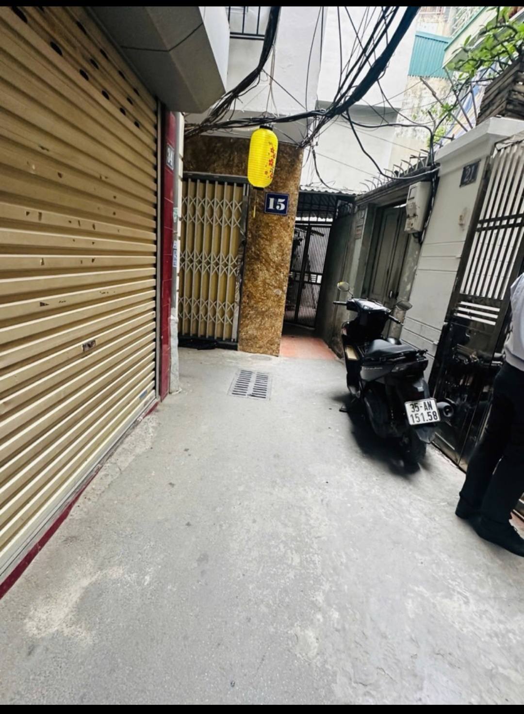 Chủ nhà là cán bộ viên chức, nay cần bán nhà tại phố Trung Phụng, quận Đống Đa, Hà Nội