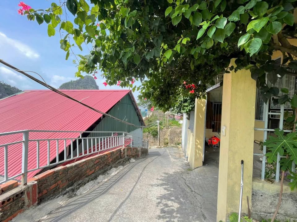 Mảnh đất vàng 70m2, mặt tiền 5m, hướng Đông Nam, chỉ nhỉnh 1 tỷ tại trung tâm Hồng Hà