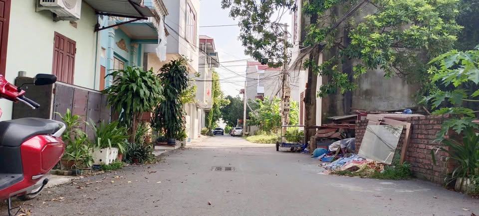 Bán đất giãn dân đường Kinh Bắc 44, Bắc Ninh, 111,7m2, mặt tiền 5m, ô tô tránh