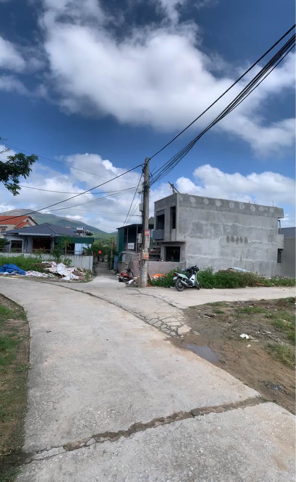 Bán đất vuông vắn 99.9m² mặt tiền 5.2m tại Uông Bí, Quảng Ninh