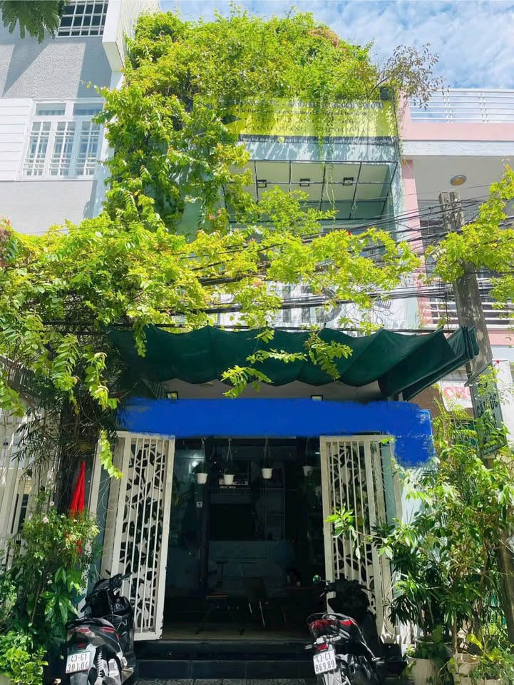 Bán nhà 3 tầng mặt tiền Trần Xuân Lê, 100m2, 5 phòng ngủ