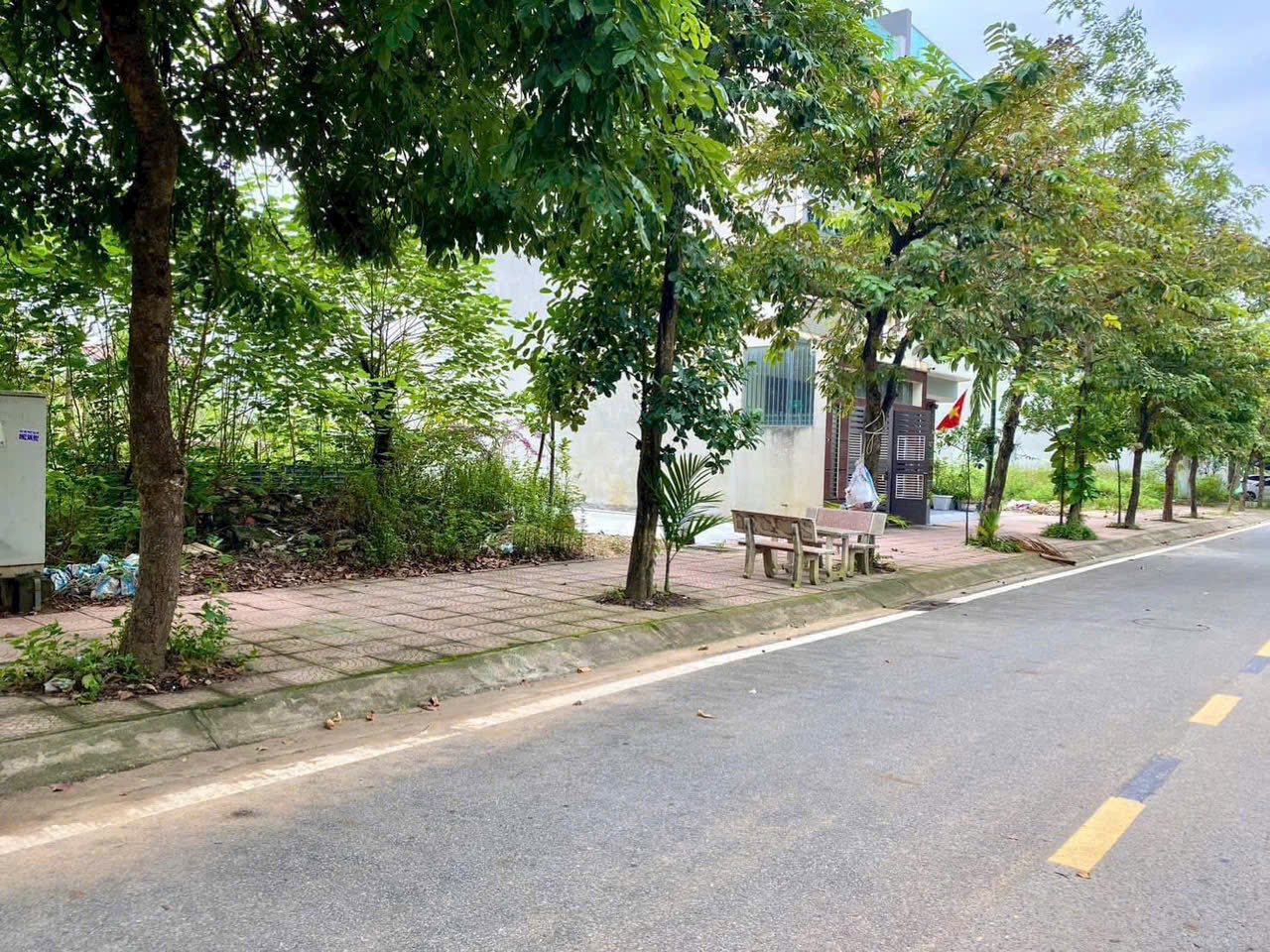 Bán gấp lô đất 100m2 mặt tiền đường 16,5m, Nam Vĩnh Yên, giá siêu hấp dẫn