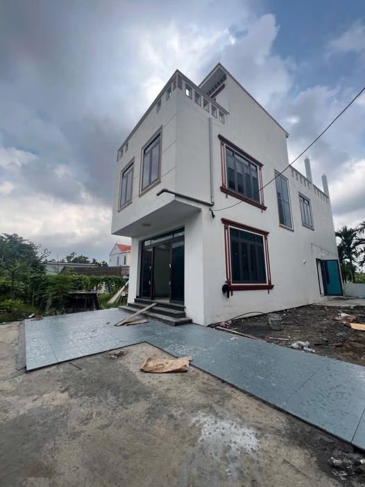 Đất tặng nhà 3 tầng, giá hời như mơ, sẵn sổ đỏ 110m2